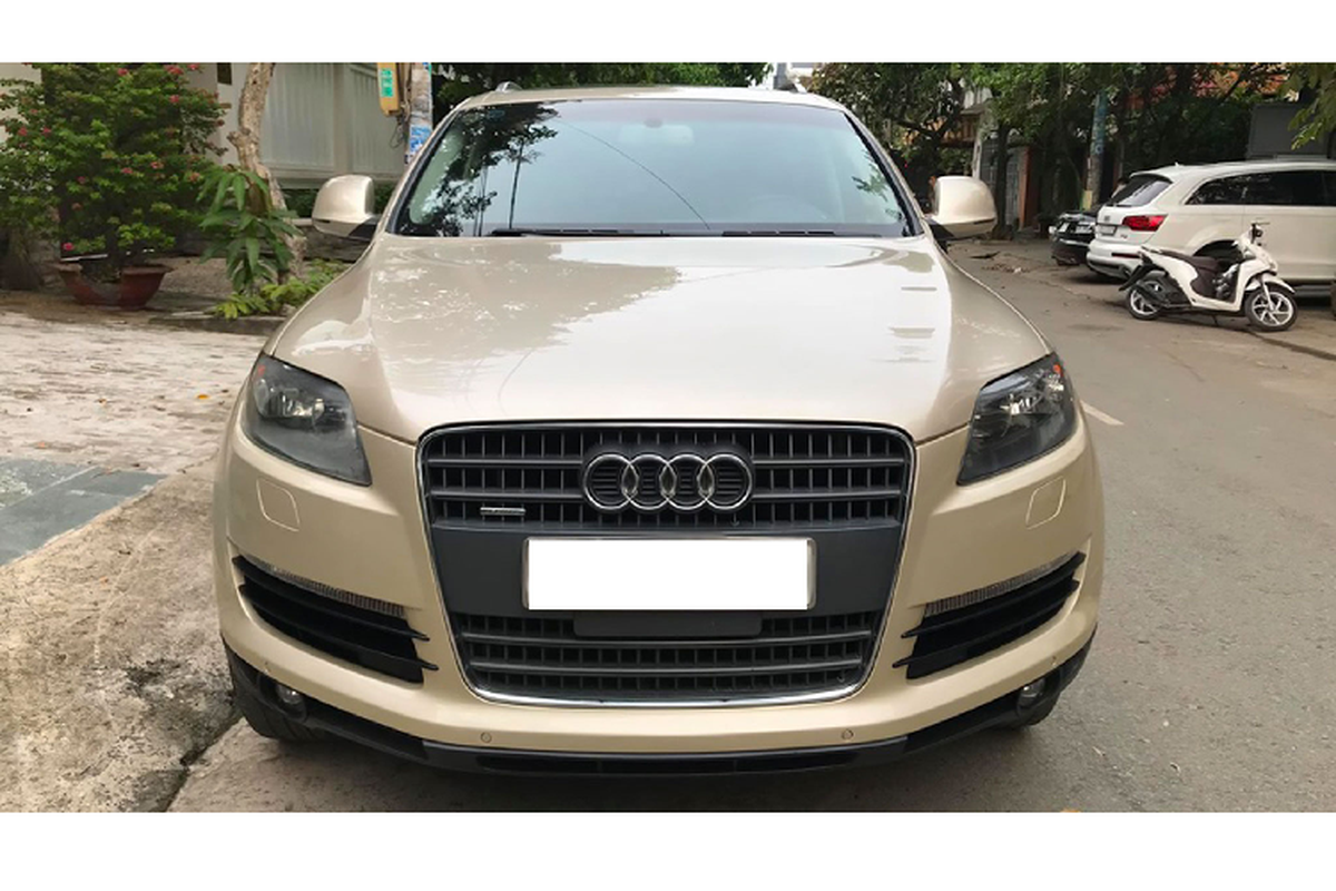 Xe sang Audi Q7 dung 13 nam chi 650 trieu tai Sai Gon-Hinh-2