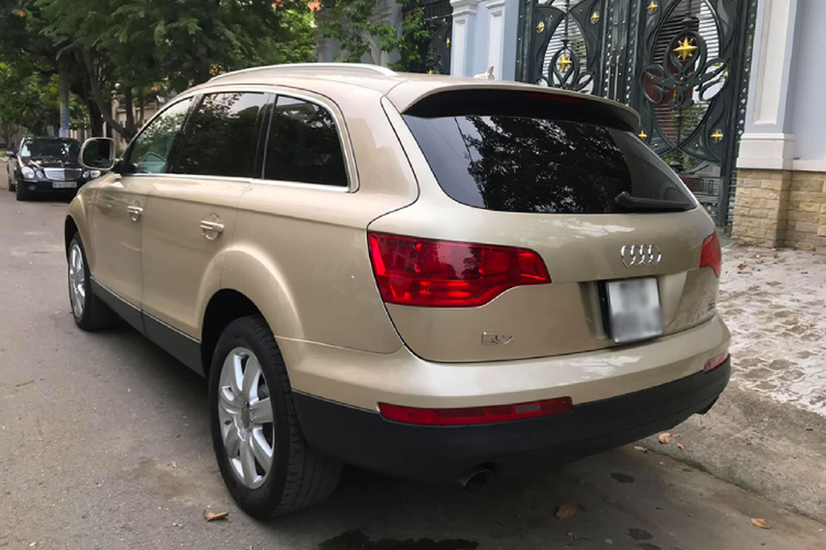 Xe sang Audi Q7 dung 13 nam chi 650 trieu tai Sai Gon-Hinh-4