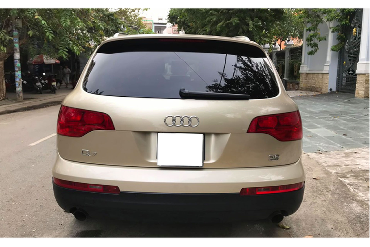 Xe sang Audi Q7 dung 13 nam chi 650 trieu tai Sai Gon-Hinh-8