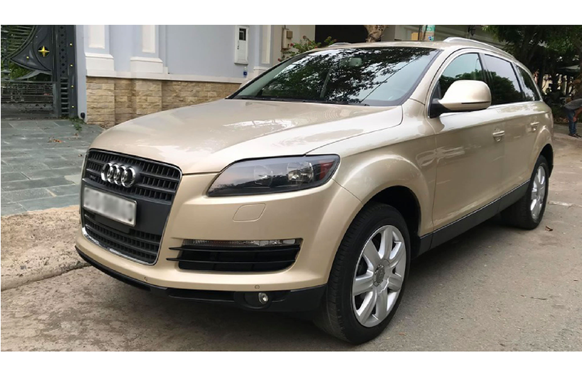 Xe sang Audi Q7 dung 13 nam chi 650 trieu tai Sai Gon