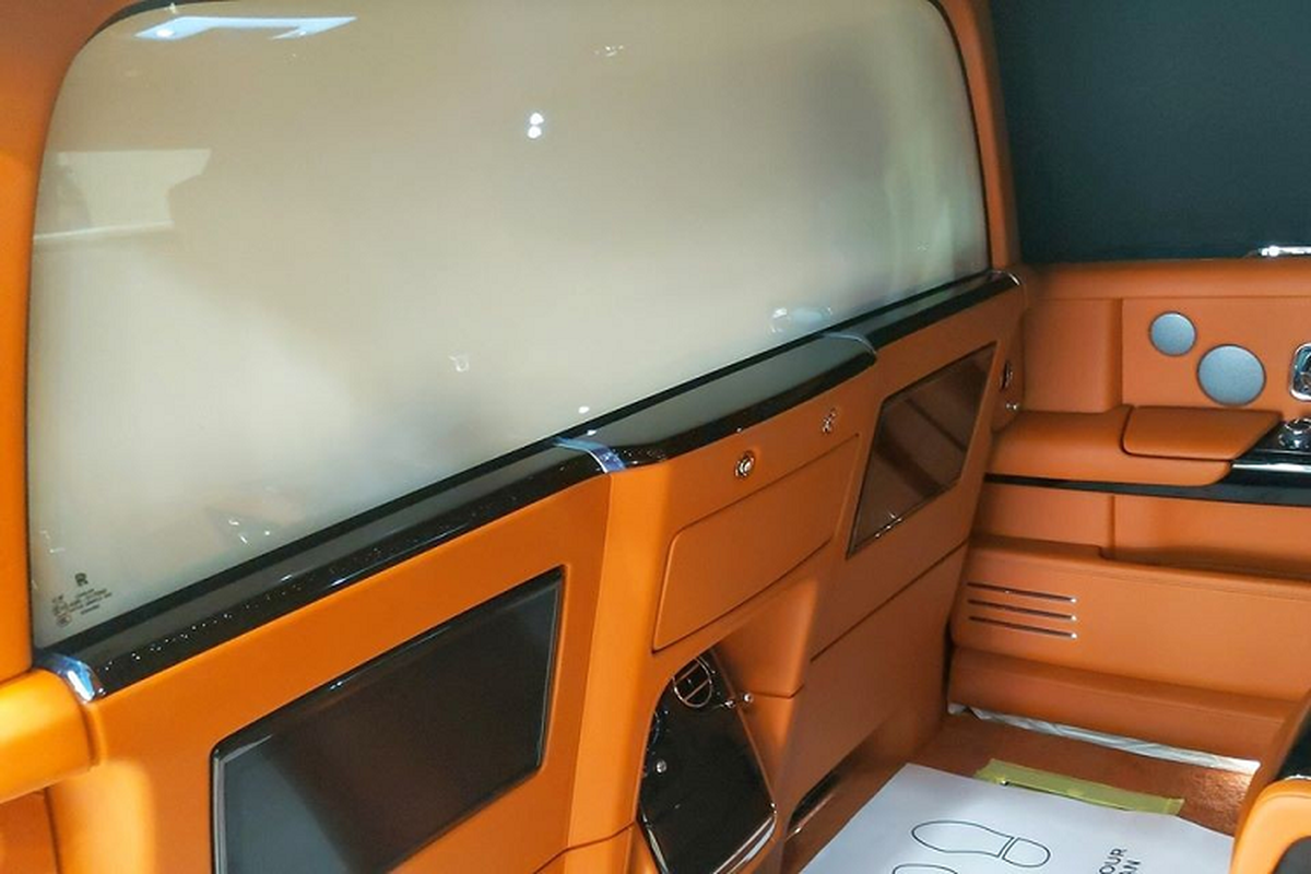 Rolls-Royce Phantom VIII 