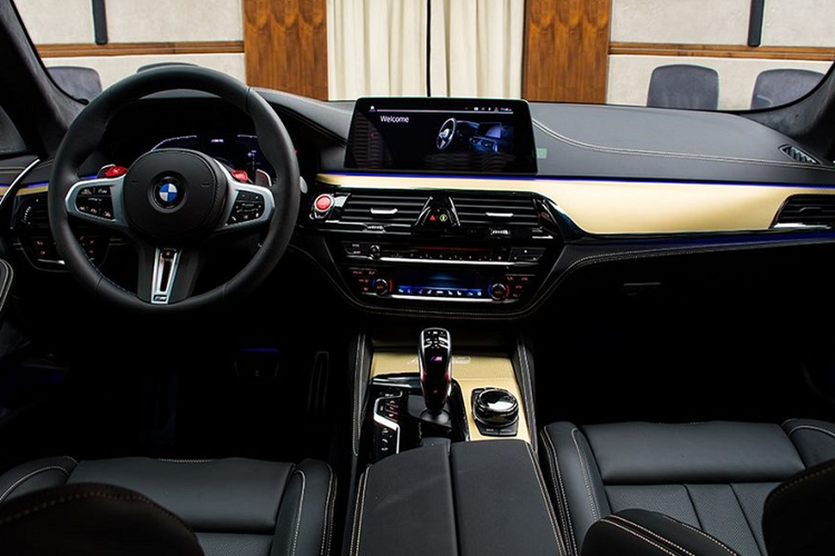 BMW M5 Edition ban ky niem 35 Years Jahre tai Abu Dhabi-Hinh-7