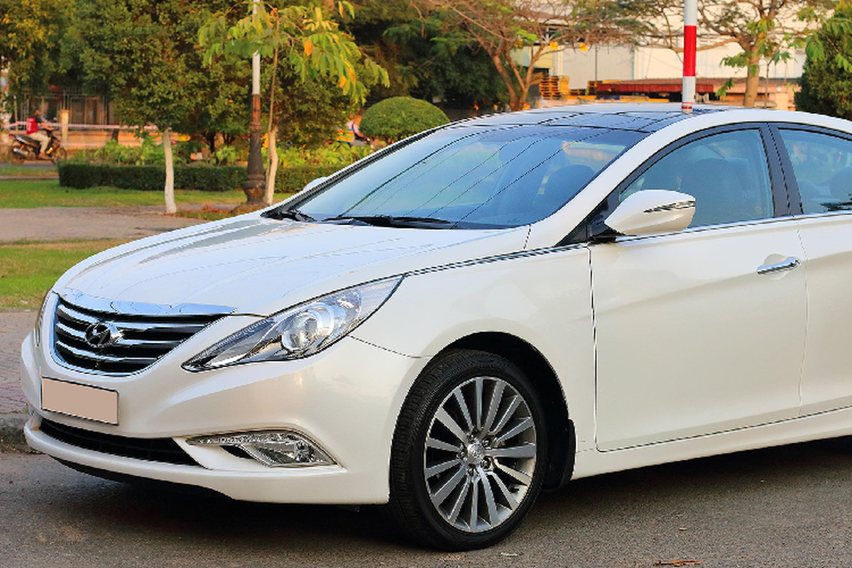 Co nen mua Hyundai Sonata doi 2013 duoi 600 trieu choi Tet?-Hinh-3