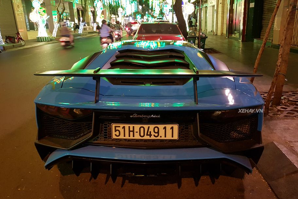 Cham mat Lamborghini Aventador SV hon 30 ty tai Viet Nam-Hinh-6