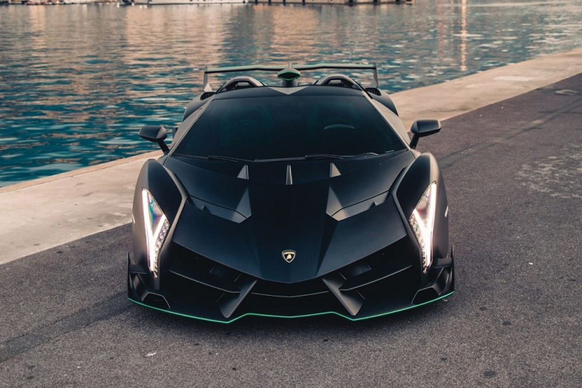 Sieu xe Lamborghini Veneno cua hoang gia A Rap ban 141 ty dong