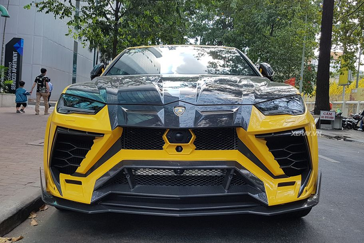 Lamborghini Urus do doc nhat Viet Nam lan banh o Sai Gon