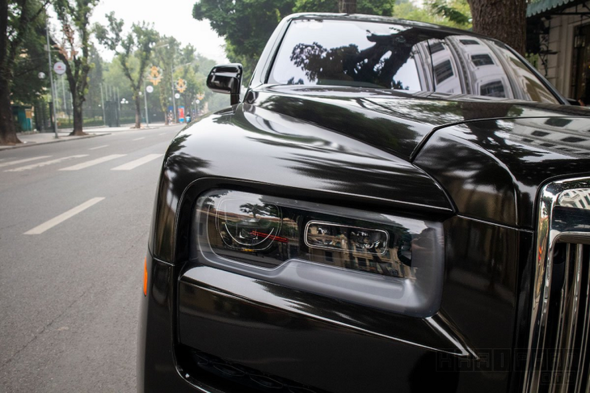 Rolls-Royce Cullinan hon 40 ty do Black Badge tai Ha Noi-Hinh-7