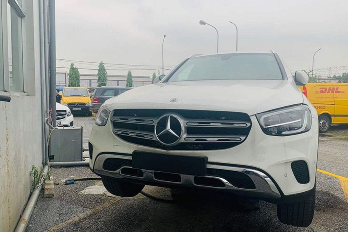 Mercedes-Benz GLC 200 2020 tu 1,8 ty dong tai Viet Nam?-Hinh-2