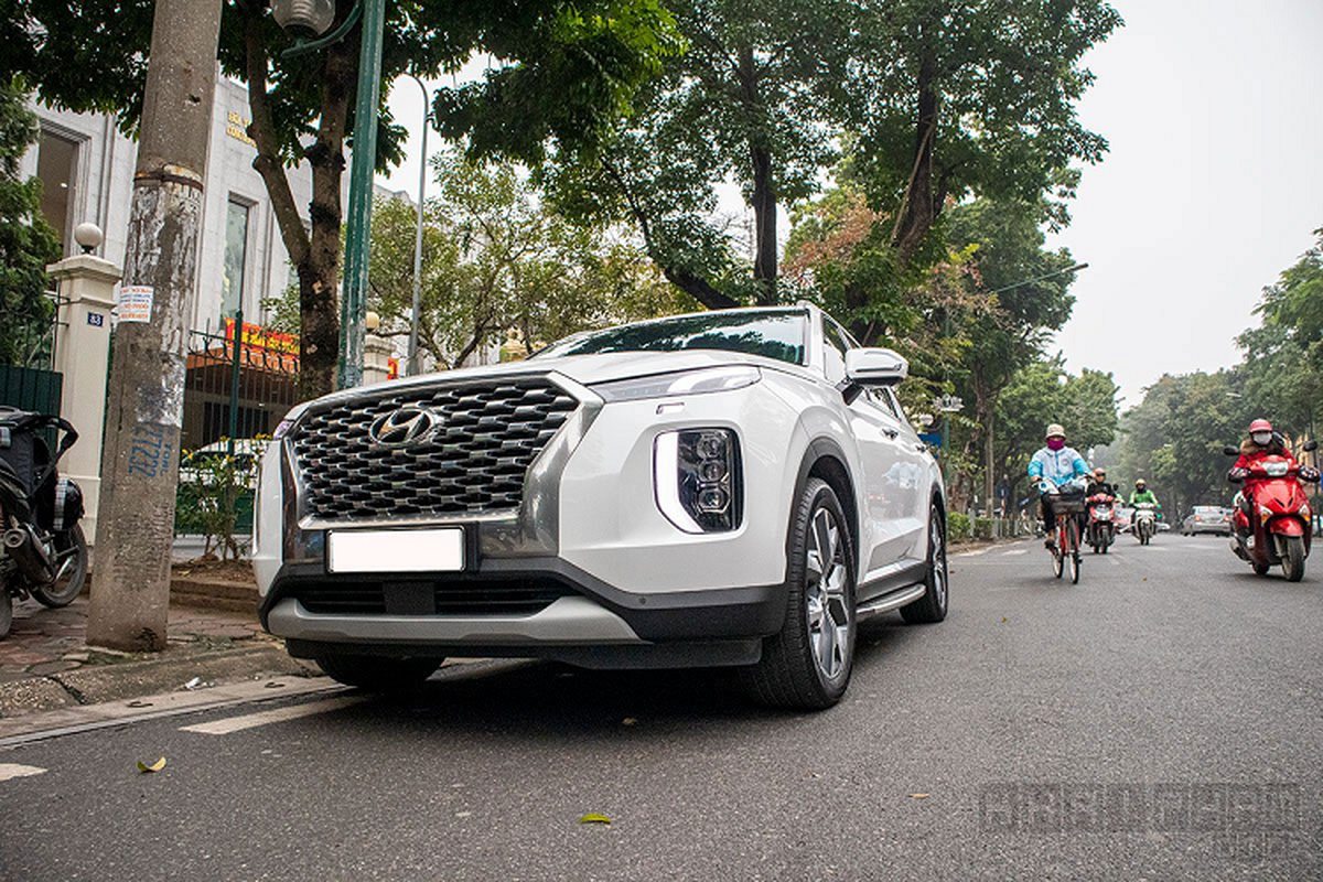 Xe Hyundai Palisade tien ty lan banh tren pho Ha Noi-Hinh-9