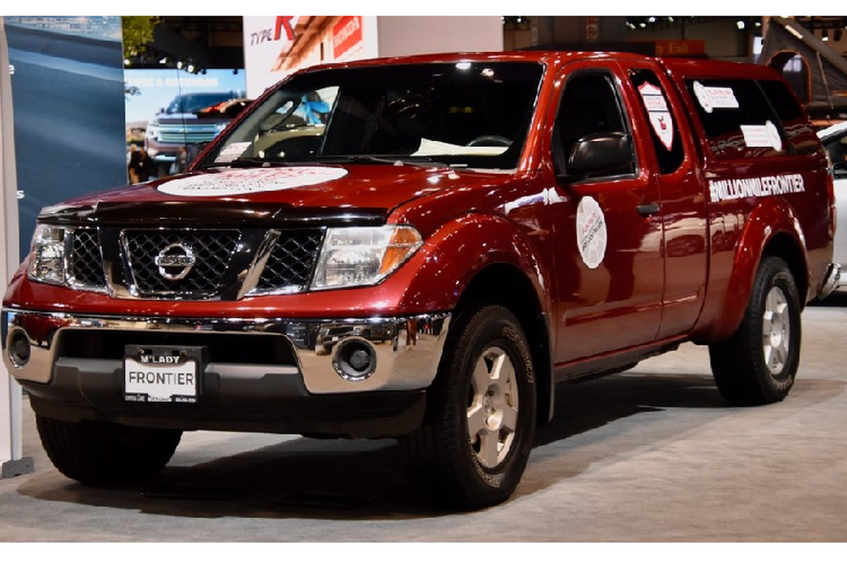 Nissan Frontier dung 13 nam, chay 1,6 trieu km 