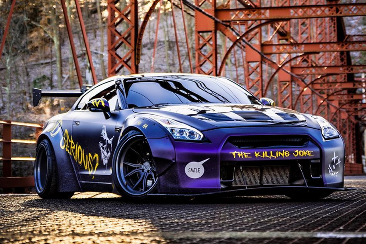 Nissan GT-R R35 Liberty Walk phong cach Joker tren pho My-Hinh-5