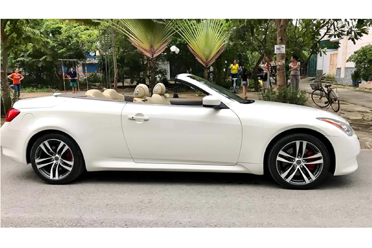 Xe sang Infiniti G37 Convertible “thach cuoi” 835 trieu o Sai Gon-Hinh-2