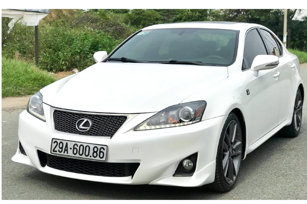 Chi tiet xe sanng Lexus IS 250 F-Sport chi 999 trieu o Ha thanh-Hinh-9