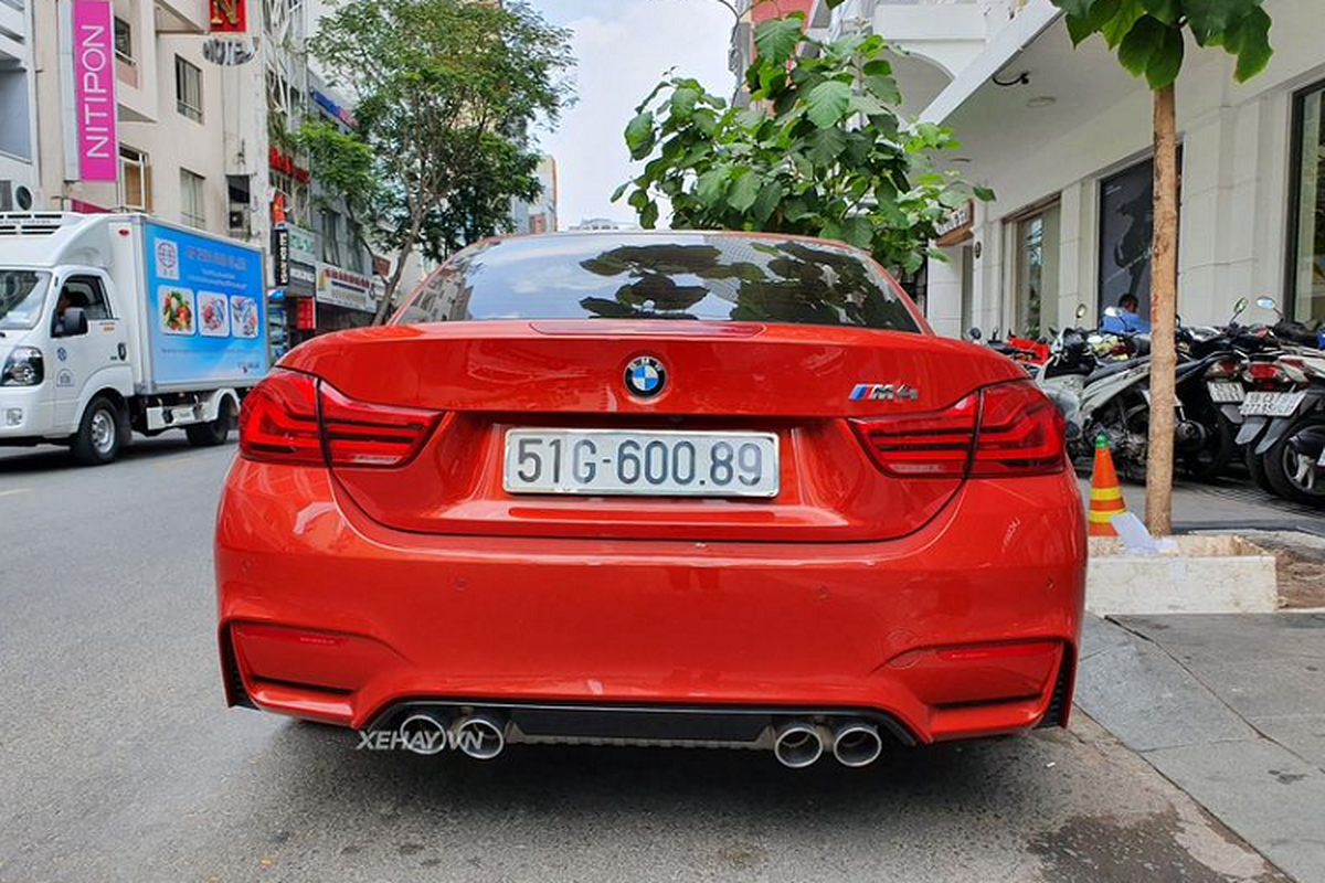 Cham mat BMW M4 Convertible hang hiem tren pho Sai Thanh-Hinh-7