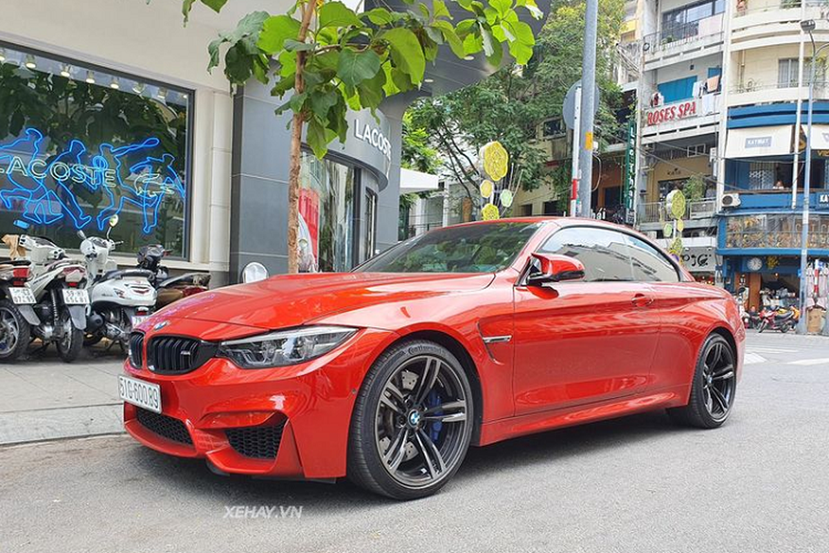 Cham mat BMW M4 Convertible hang hiem tren pho Sai Thanh