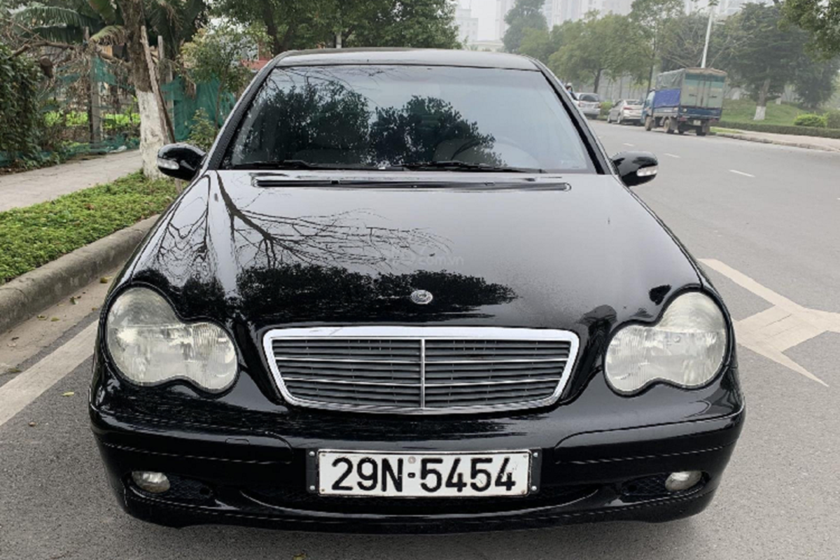 Xe sang Mercedes C 180 cu chi 175 trieu dong tai Ha Noi-Hinh-4