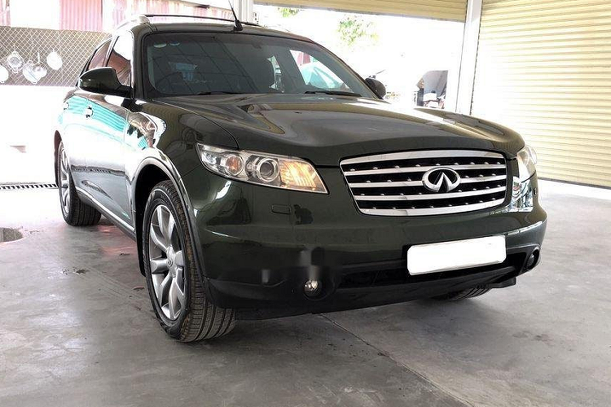 “Khung long” Infiniti FX35 cu chua den 500 trieu o Sai Gon