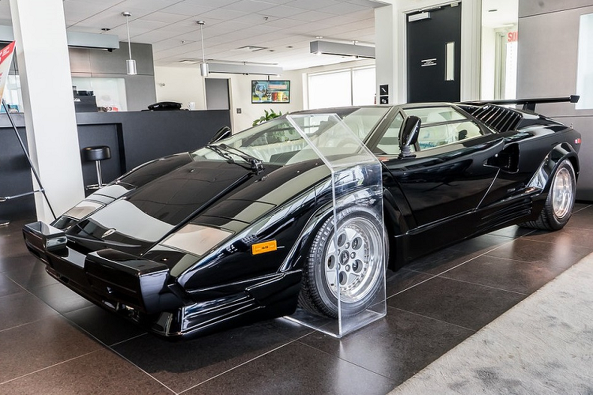 Sieu xe Lamborghini Countach hon 30 tuoi 