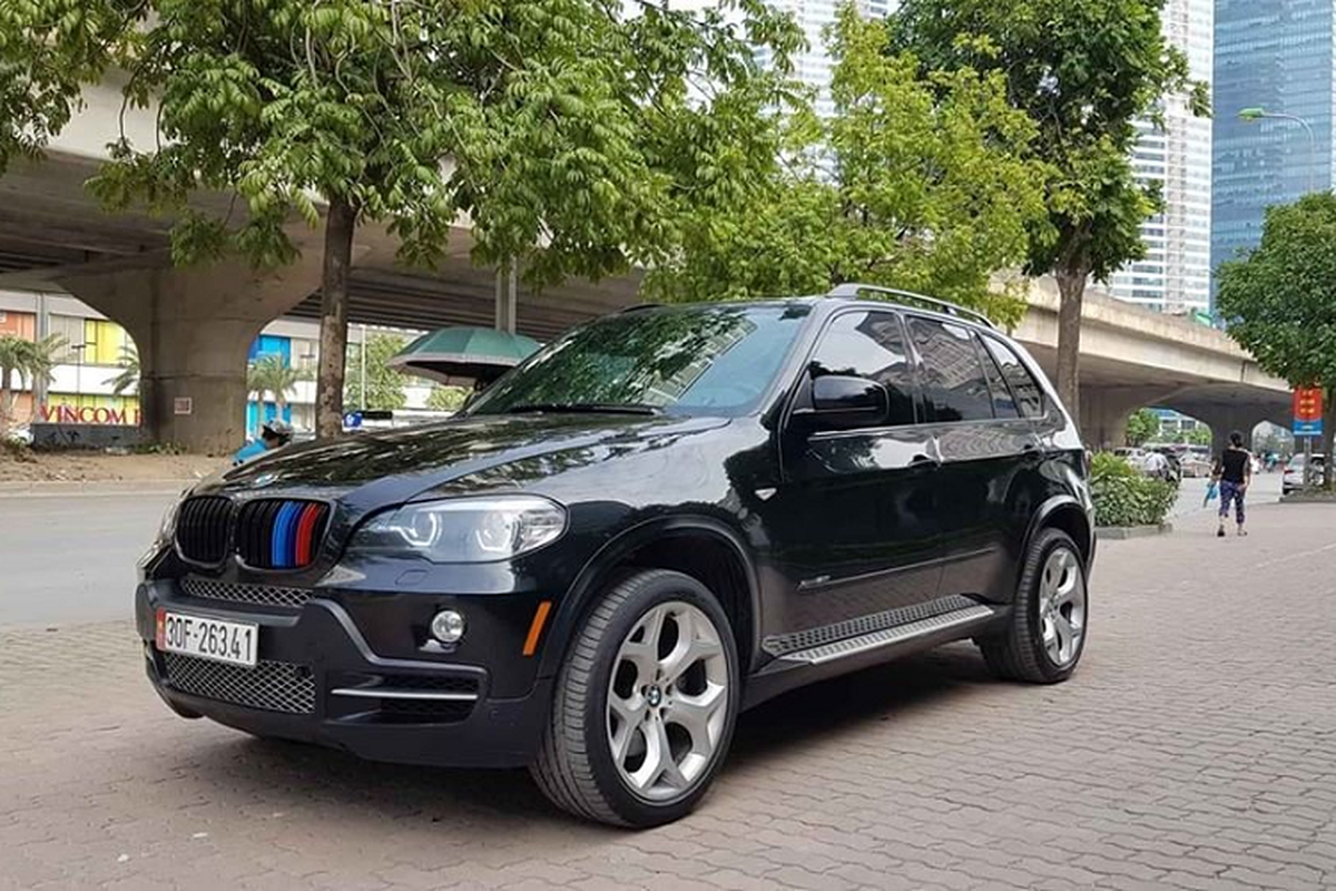 BMW X5 dung 12 nam ban 565 trieu o Ha Noi, ngang Toyota Vios