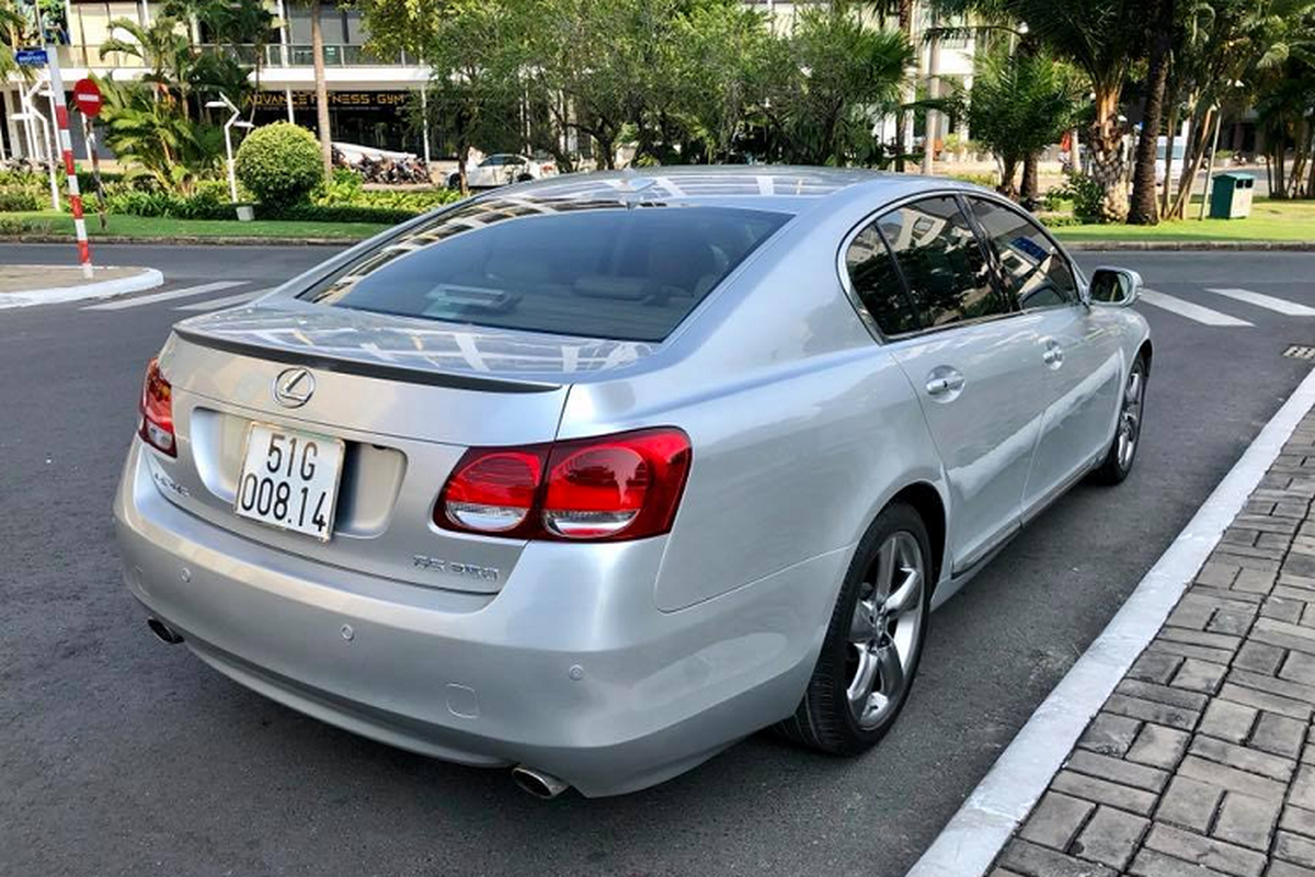 Lexus GS 350 sau 12 nam lan banh ban 700 trieu o Sai Gon-Hinh-2