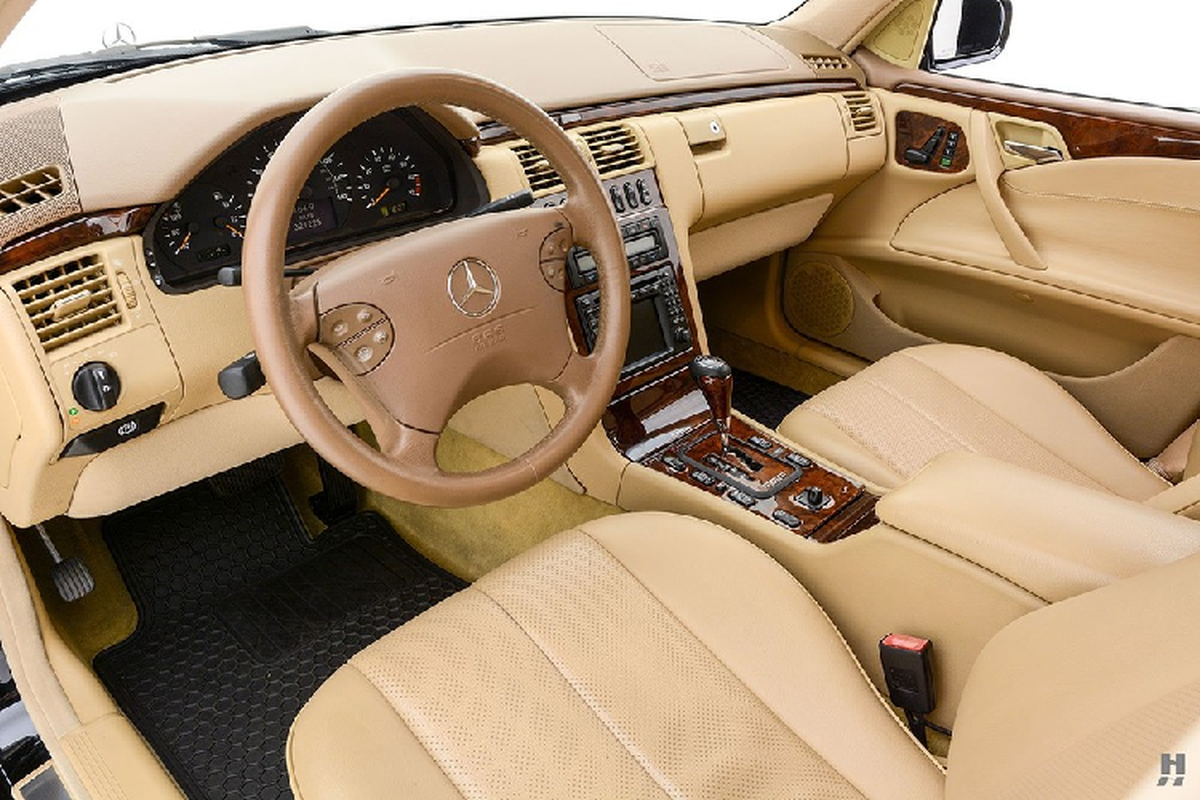 Mercedes-Benz E-Class do ban tai rao ban gan 70.000 USD-Hinh-4