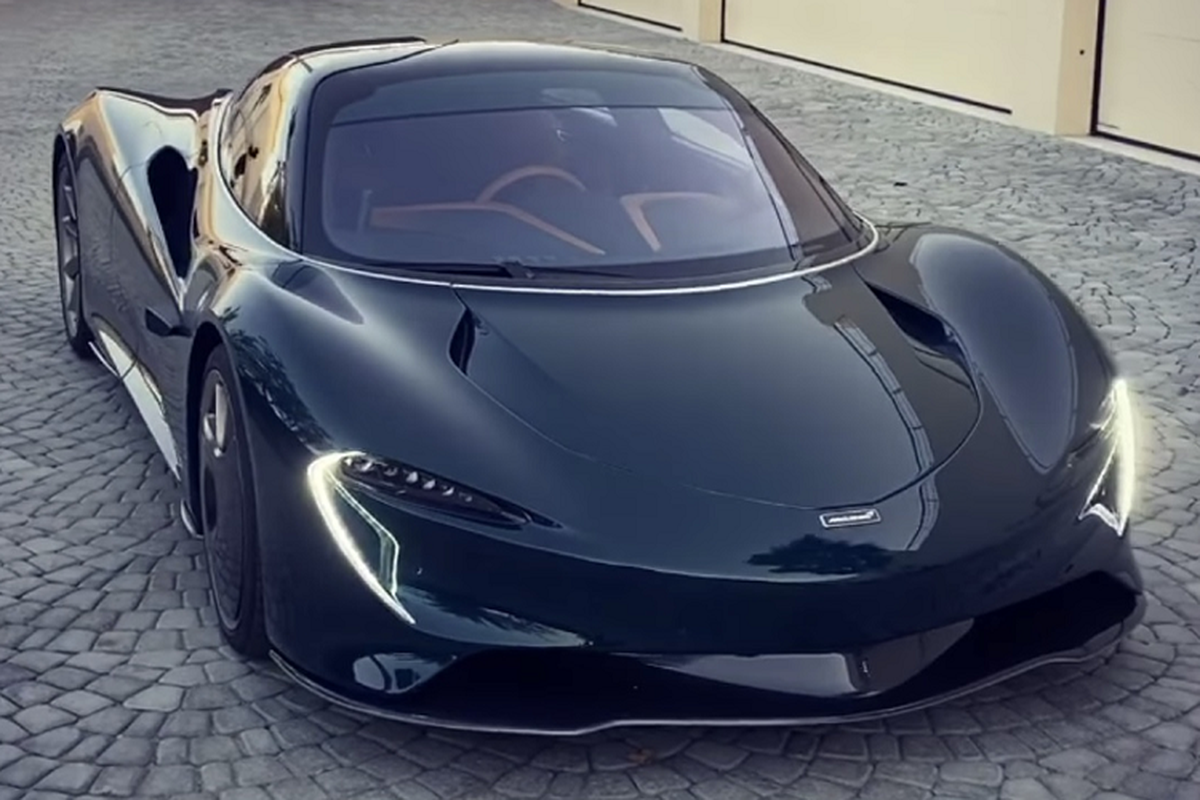 McLaren Speedtail khoac ao carbon xanh hang doc tai Bahrain-Hinh-2