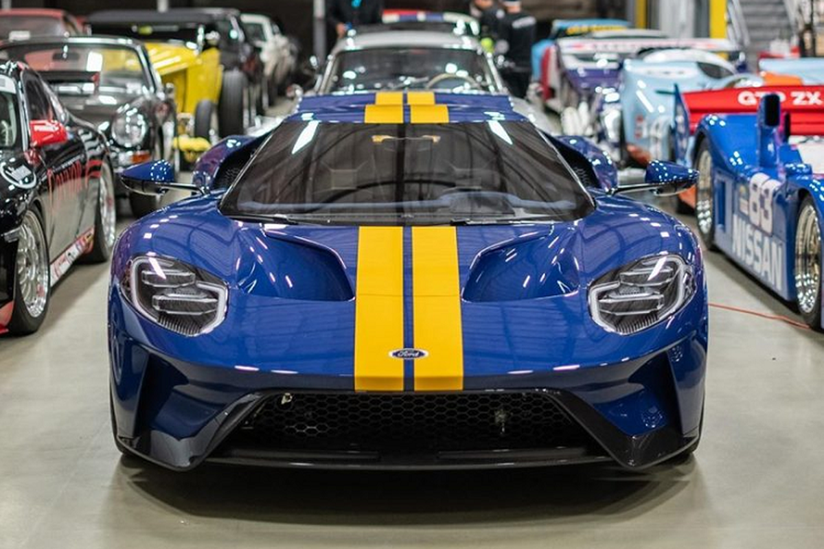 Sieu xe Ford GT 2020 mau son xanh Sunoco Blue doc nhat