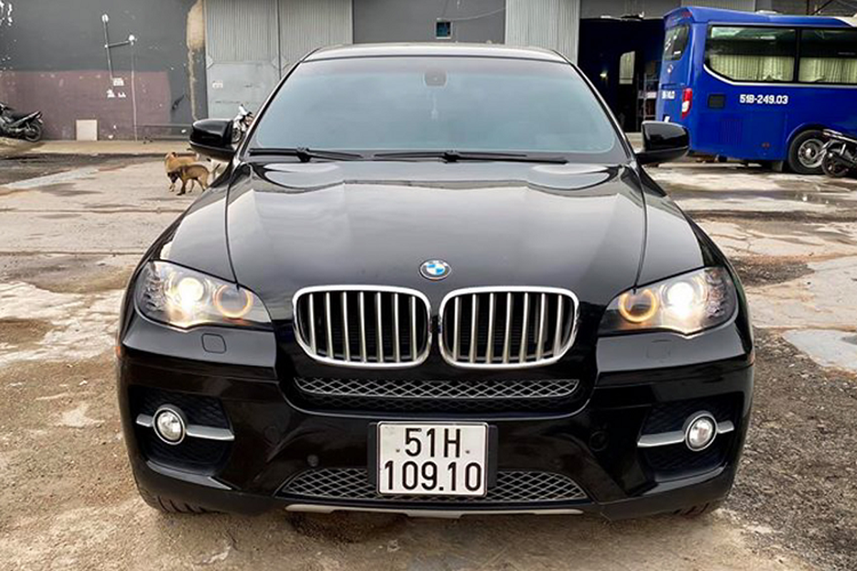 BMW X6 dung 12 nam, ban 700 trieu - 