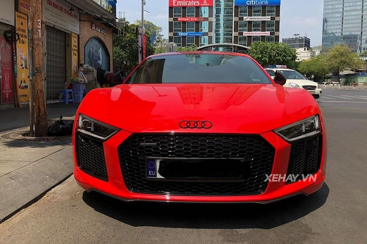 Sieu xe Audi R8 V10 Plus do ruc duoi nang Sai Gon-Hinh-2