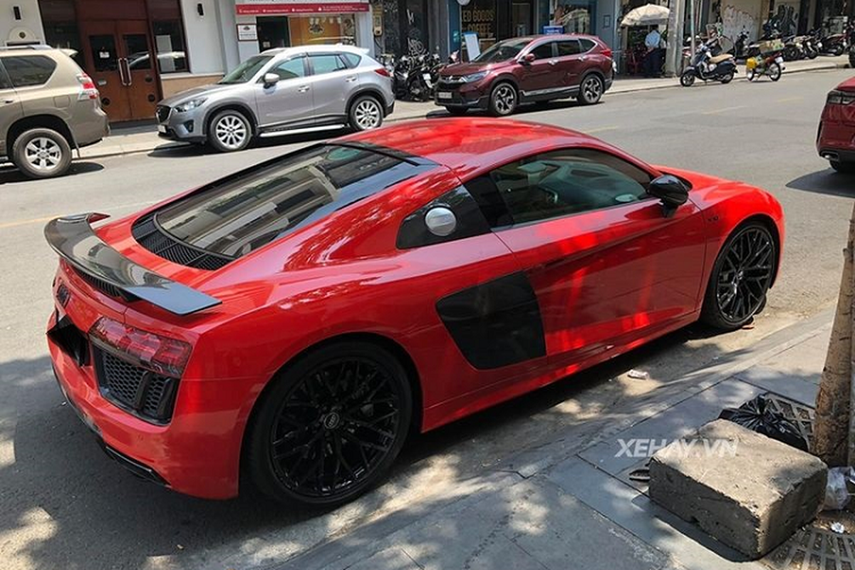 Sieu xe Audi R8 V10 Plus do ruc duoi nang Sai Gon-Hinh-5