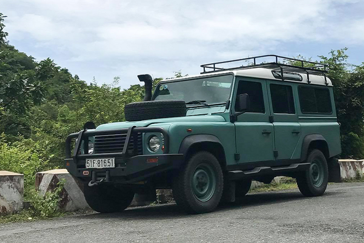 Land Rover Defender TD5 dung 18 nam ban hon 2 ty o Sai Gon