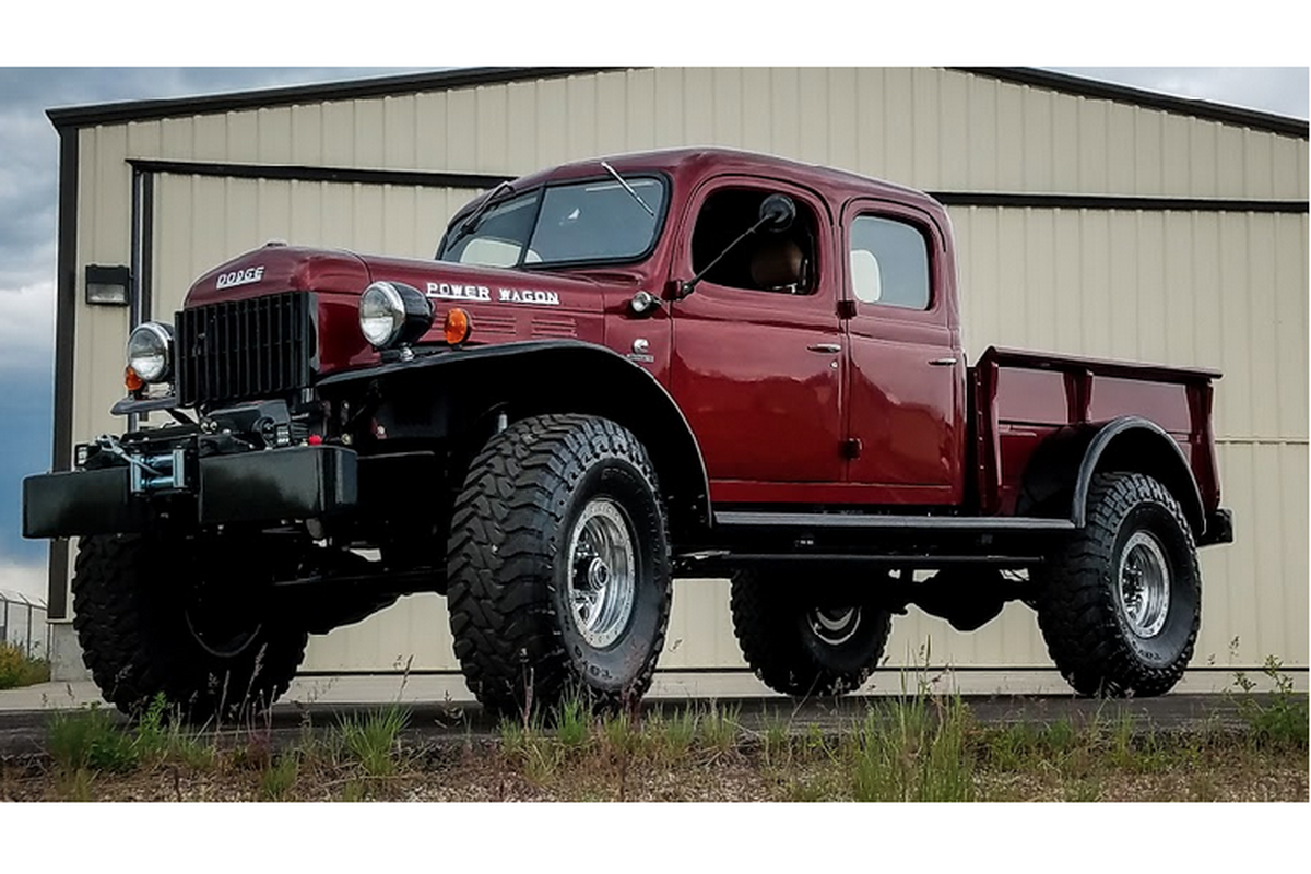 Dodge Power Wagon 1949 phuc che khoi diem 7,8 ty dong