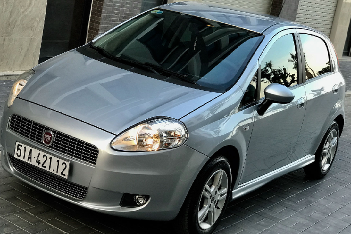 Cua la Fiat Grande Punto tai Sai Gon, re “giat minh” chi 360 trieu