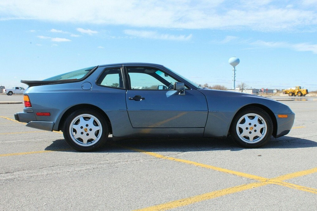 Porsche 944 S2 1990 