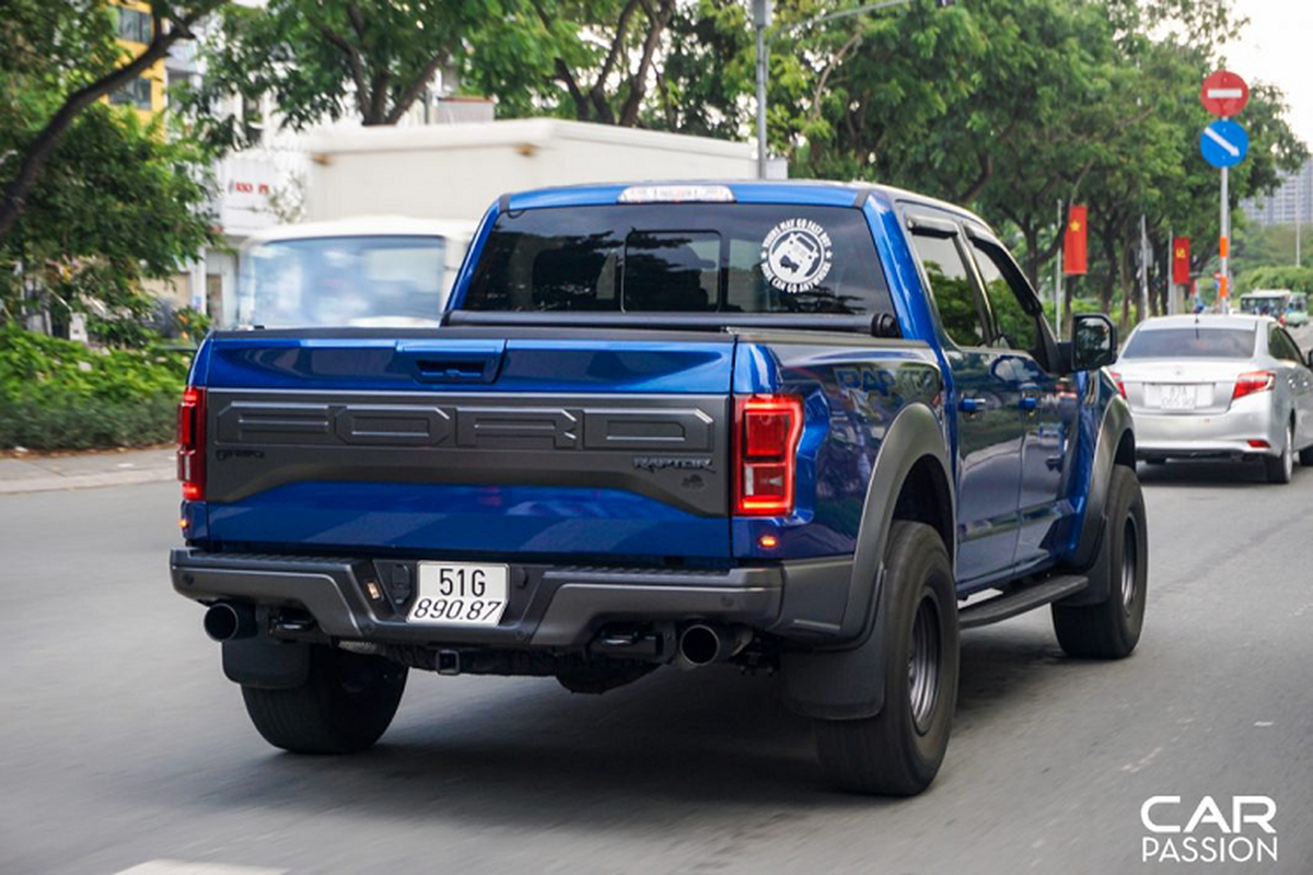 Bo doi Ford Mustang GT va F-150 Raptor gan 7 ty tai Sai Gon-Hinh-6