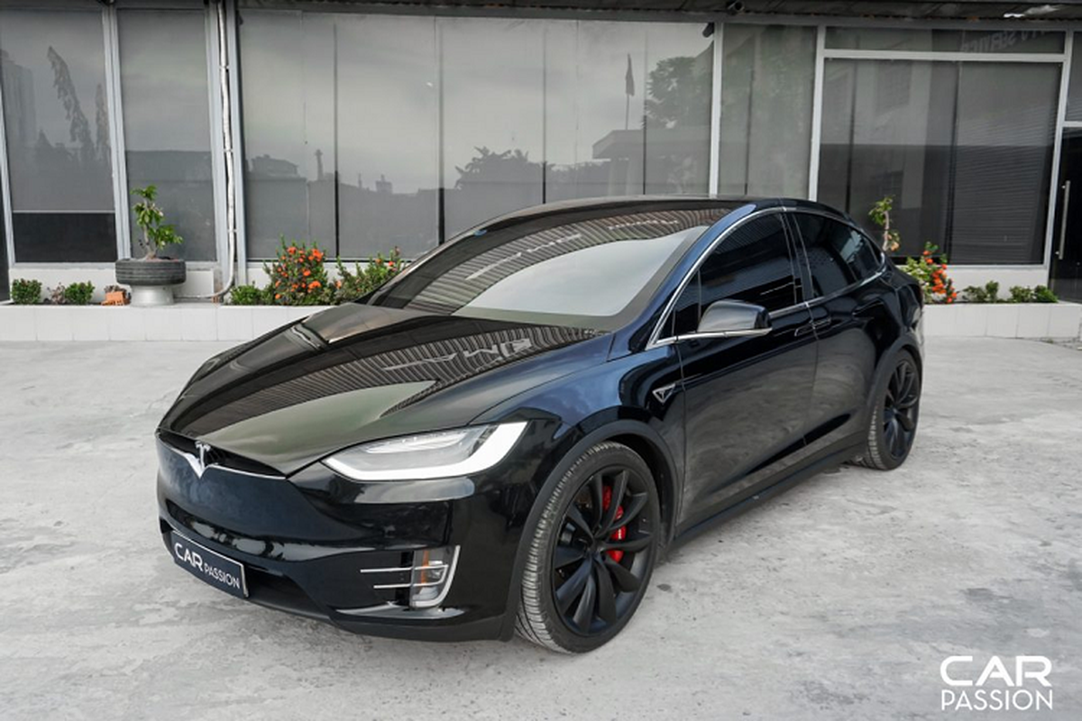 “Soi” Tesla Model X P100D tien ty cua dan choi Dong Nai-Hinh-2