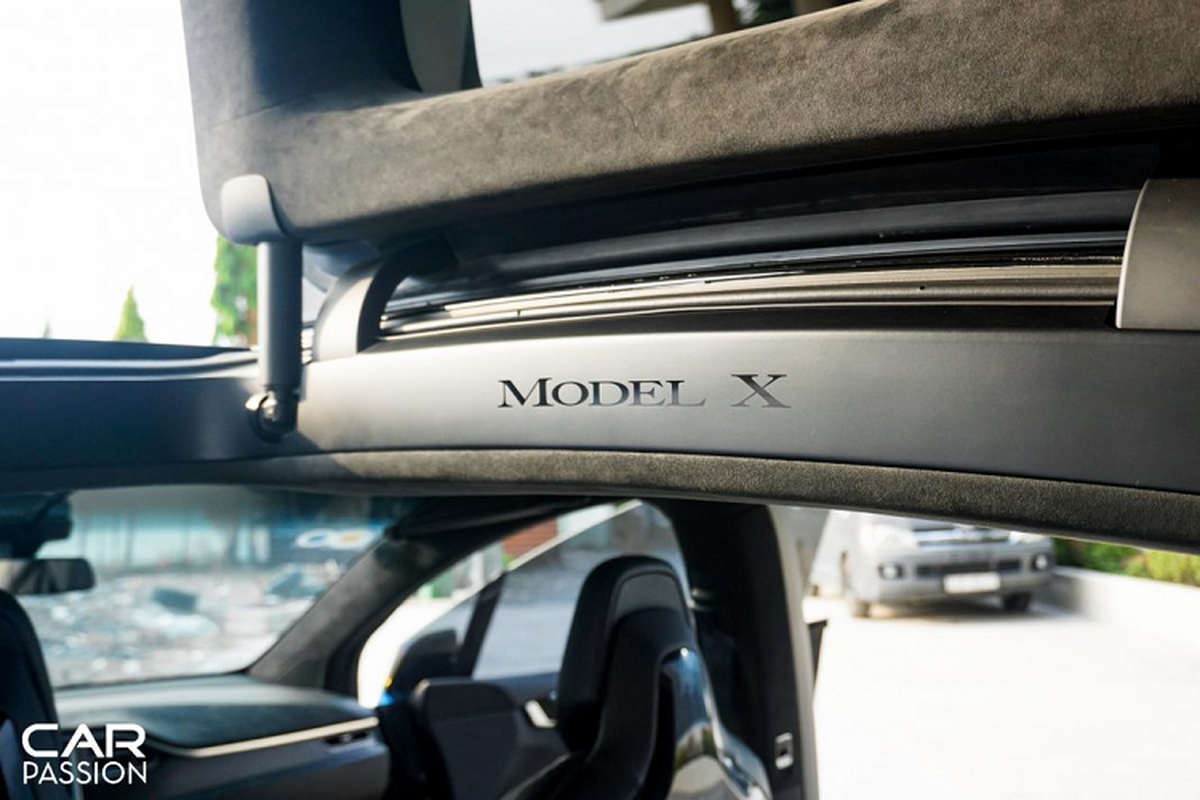“Soi” Tesla Model X P100D tien ty cua dan choi Dong Nai-Hinh-6