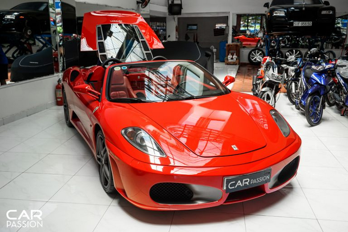 Ferrari F430 Spider 13 nam tuoi do po hon 200 trieu tai Sai Gon