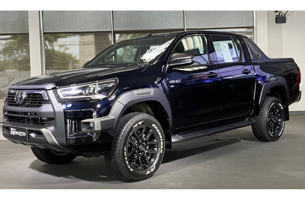 Chi tiet Toyota Hilux 2021 moi tu 425 trieu dong tai Thai Lan