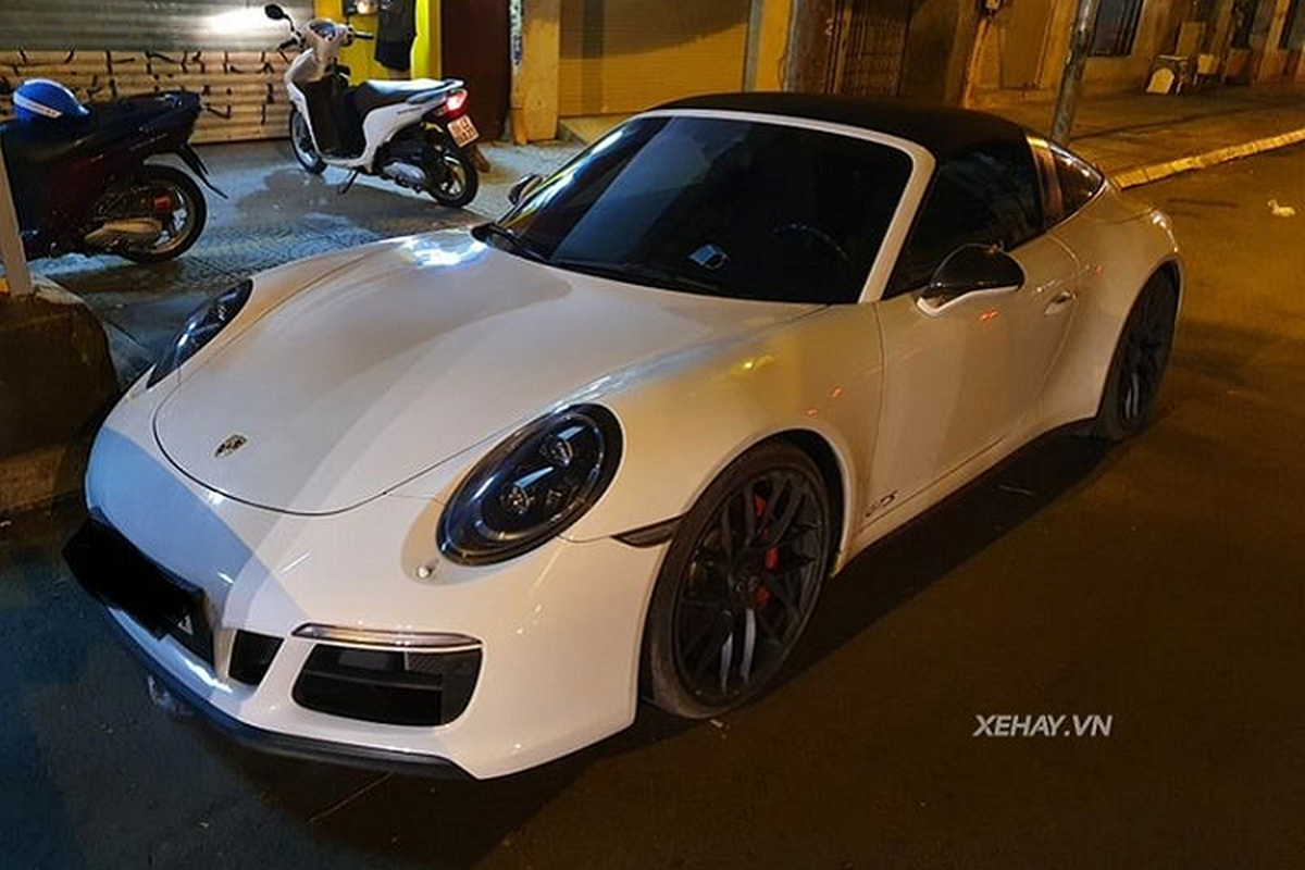 “Cham mat” Porsche 911 Targa 4 GTS hon 11 ty o Sai Gon