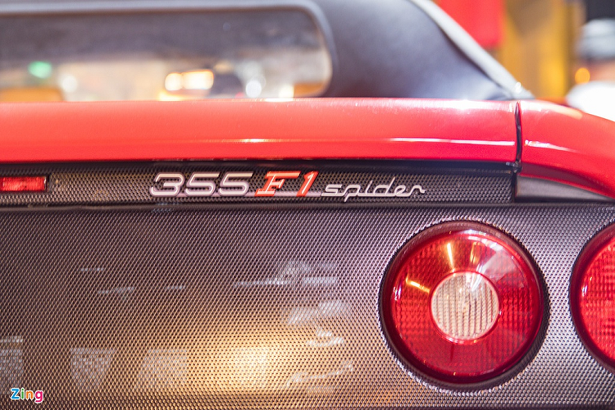 Ferrari 355 F1 Spider hon 20 nam tuoi, 