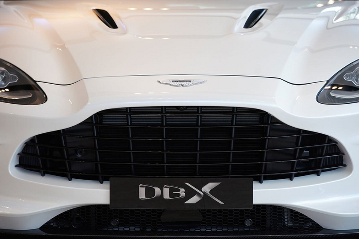 Aston Martin DBX V8 moi, hon 15 ty dong tai Thai Lan-Hinh-4