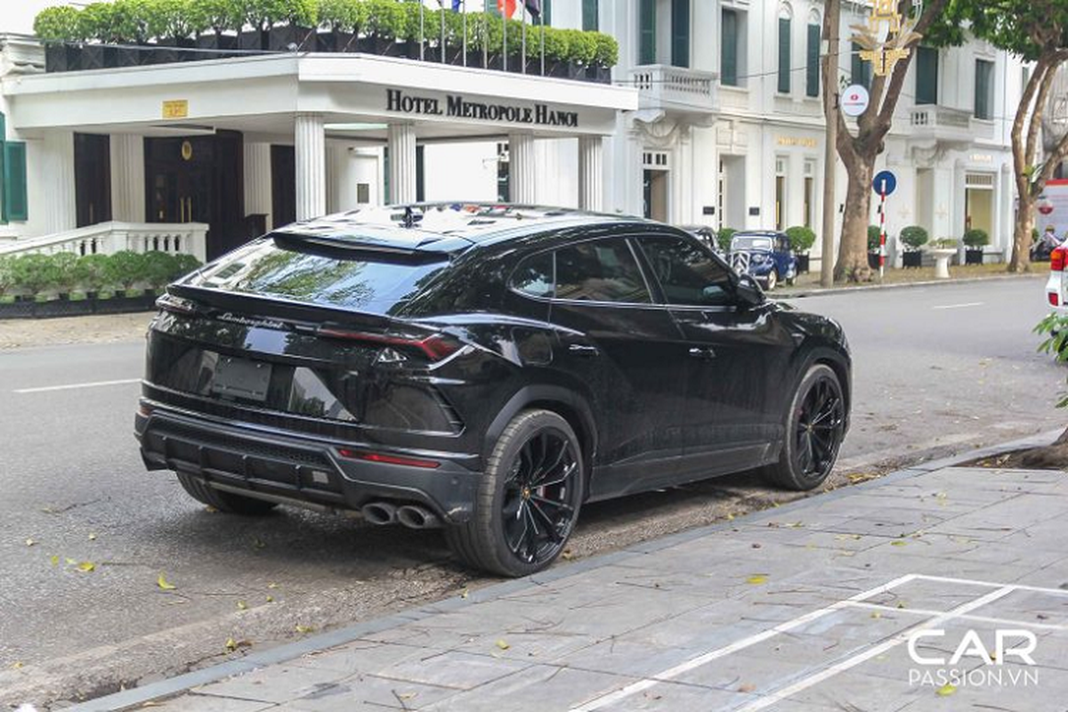 Sieu SUV Lamborghini Urus mau doc, hon 20 ty tai Ha thanh-Hinh-2