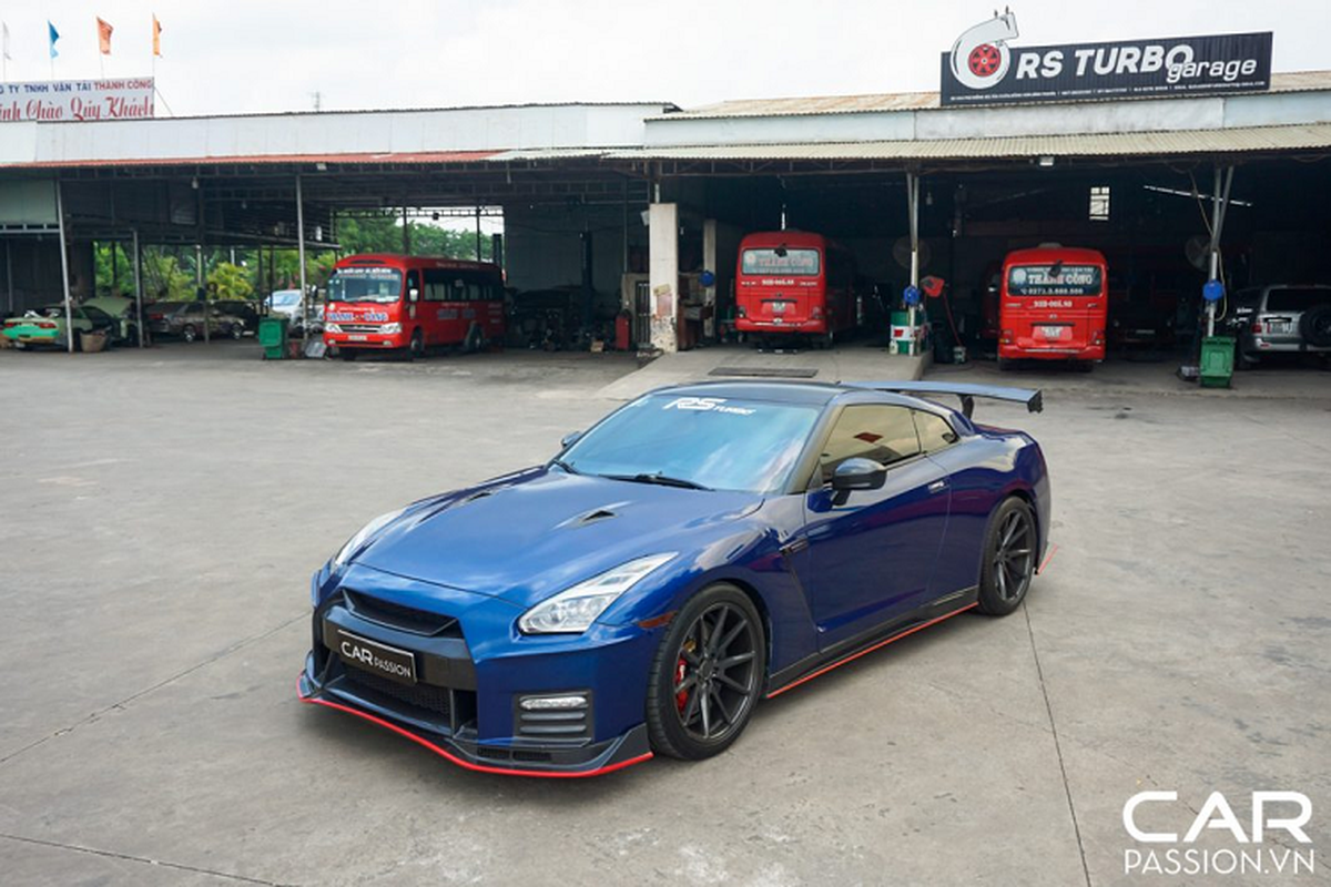 Nissan GT-R R35 do bodykit Nismo hon 1 ty o Sai Gon