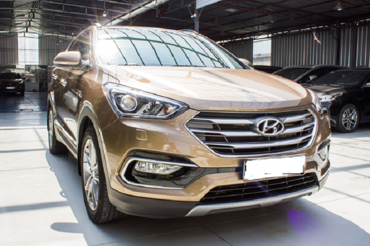 Co nen mua Hyundai SantaFe 2016 gan 900 trieu tren san xe cu?