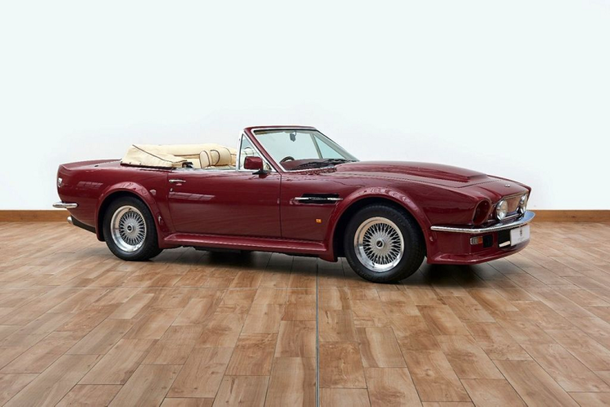 Rao ban xe co Aston Martin V8 Volante 1988 cua David Beckham