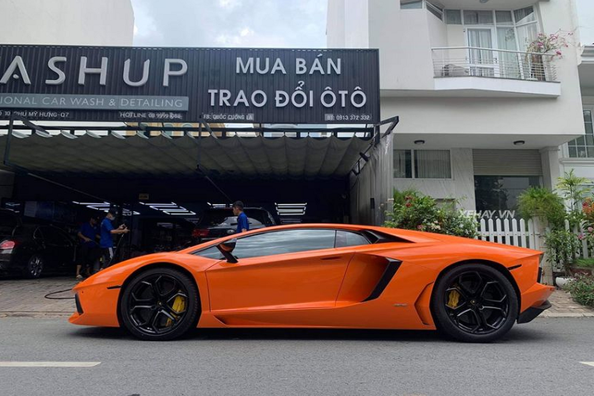 Sieu xe Lamborghini Aventador mau cam noi bat tai Sai Gon-Hinh-5