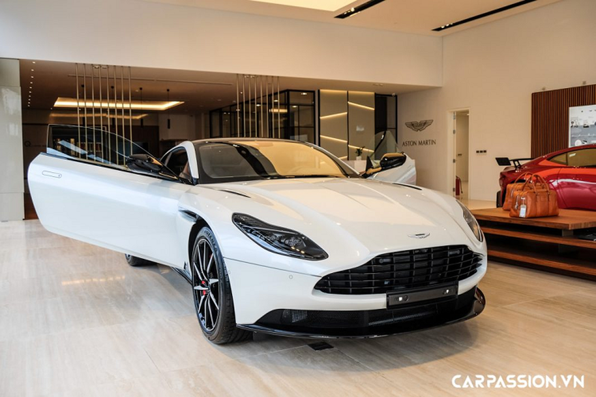 Aston Martin DB11 mau doc, hon 15 ty tai Viet Nam-Hinh-2