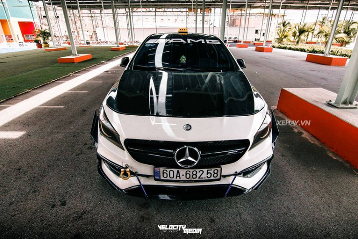 Mercedes-AMG CLA 45 do phong cach “Taxi” cuc doc tai Viet Nam-Hinh-2