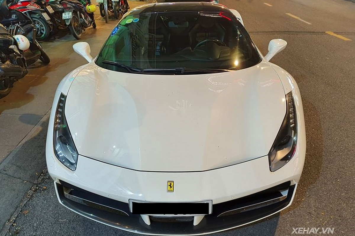 Sieu xe Ferrari 488 GTB trang hon 15 ty tren pho Sai Gon-Hinh-4